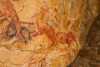 Древние наскальные рисунки в пещере 